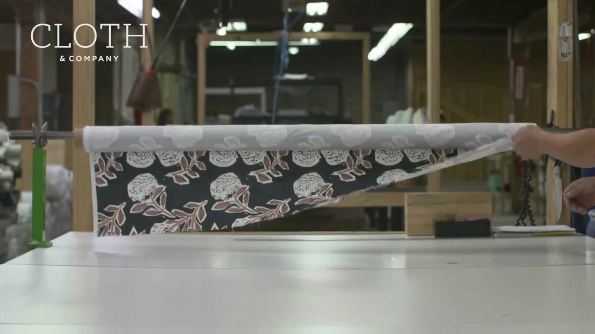 Skyline Furniture Mfg Inc Holly Armless Chair In Sheepskin Natural 5 Skyline Furniture Mfg Inc Holly Armless Chair In Sheepskin Natural - Image 3